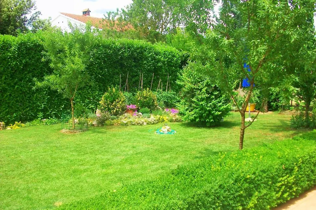Apartments Mirna Pula