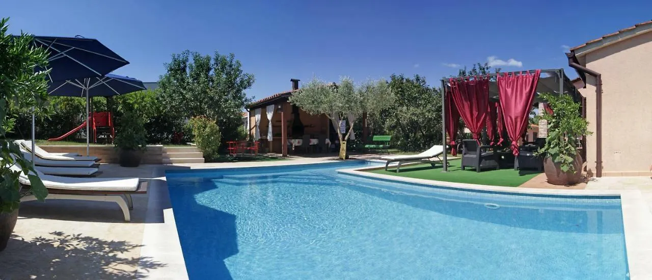 Apartments Mirna Pula