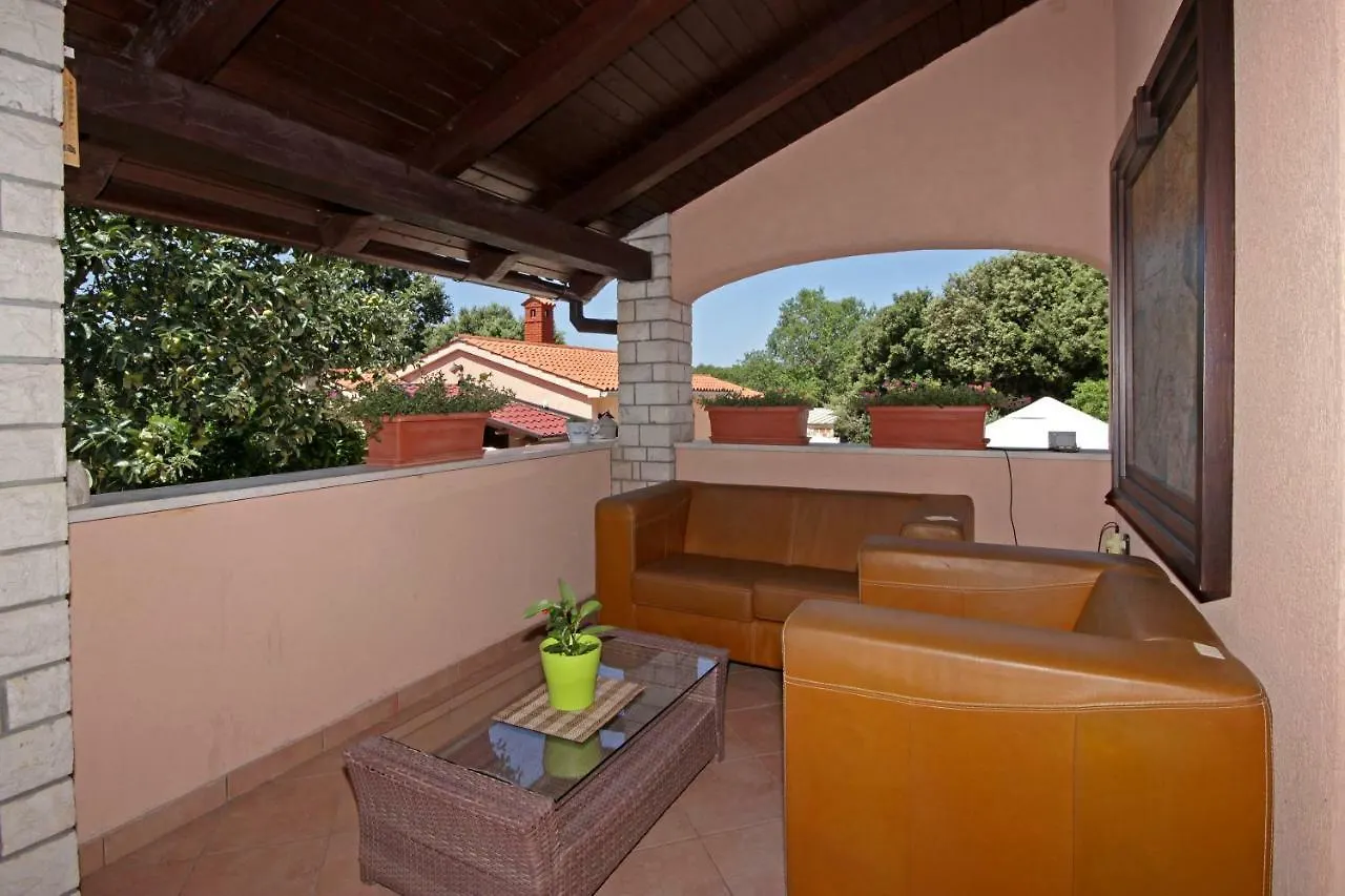 Apartments Mirna Pula