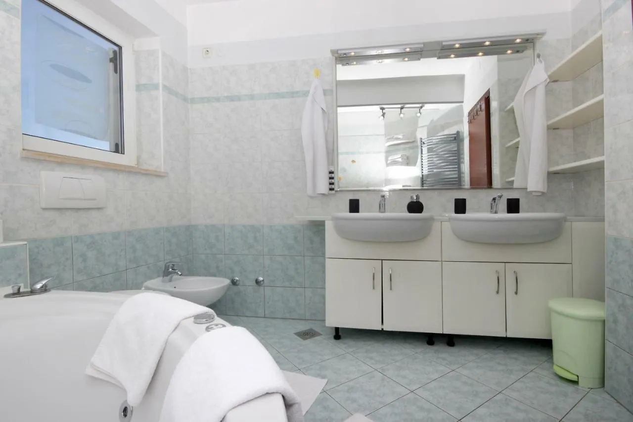 Apartments Mirna Pula