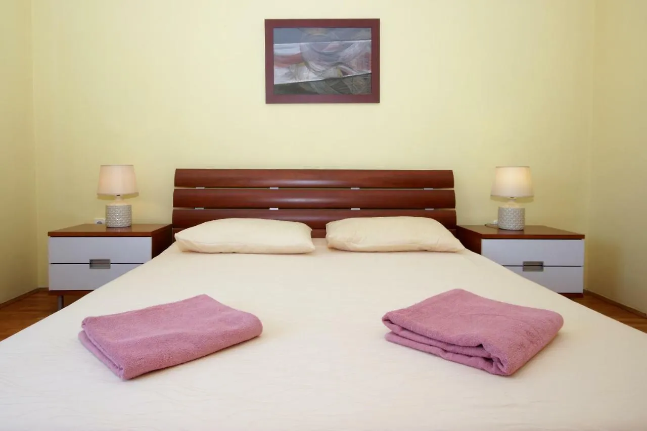 Apartments Mirna Pula